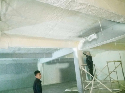 Cold storage polyurethane spray insulation construction