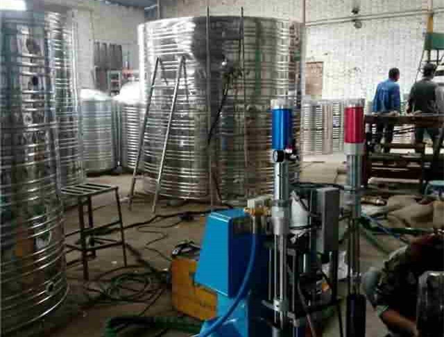 Storage tanks spray casting